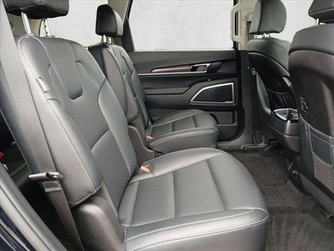 Used 2025 Kia Telluride S AWD/4WD image 21