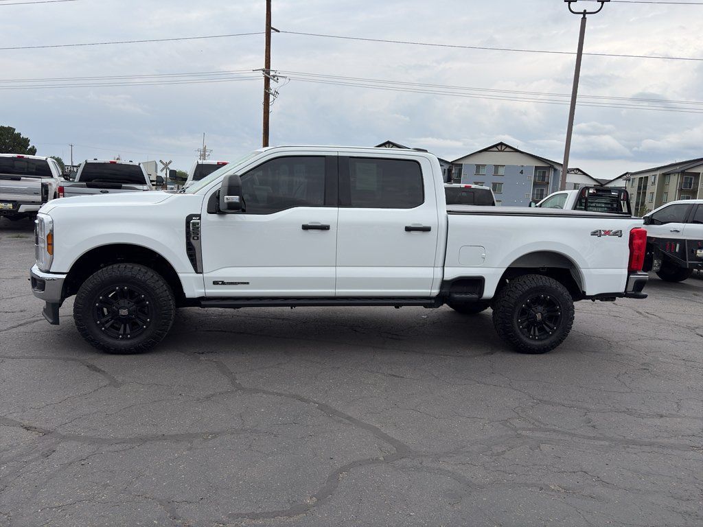 Used 2025 Ford F250 XLT AWD/4WD image 2