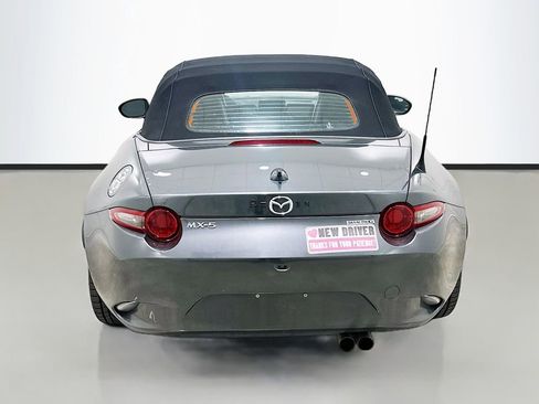 Used 2021 MAZDA MX-5 Miata Grand Touring RWD image 5