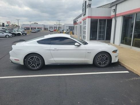 Used 2020 Ford Mustang GT Premium image 4