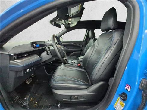 Used 2021 Ford Mustang Mach-E Premium w/ Equipment Group 301A AWD/4WD image 17