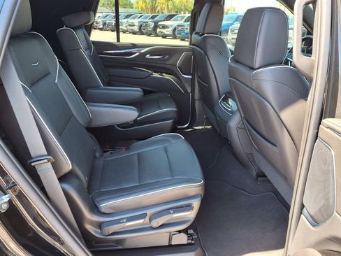 Used 2021 Cadillac Escalade Sport image 16