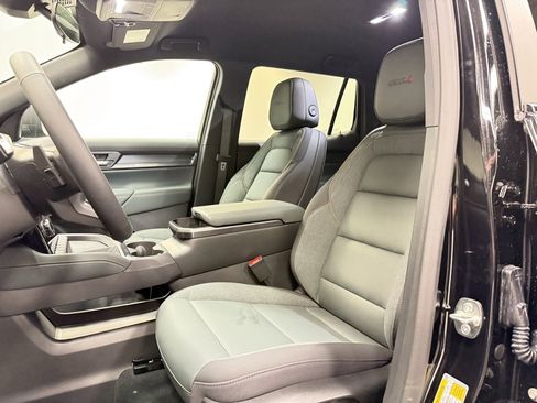 New 2026 GMC Terrain AT4 w/ LPO, Black Badging Package image 23