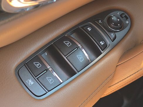 Used 2023 INFINITI QX80 Premium Select AWD/4WD image 29