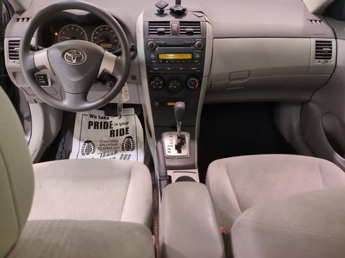 Used 2010 Toyota Corolla LE image 14
