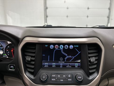 Used 2019 GMC Acadia Denali w/ Technology Package AWD/4WD image 39