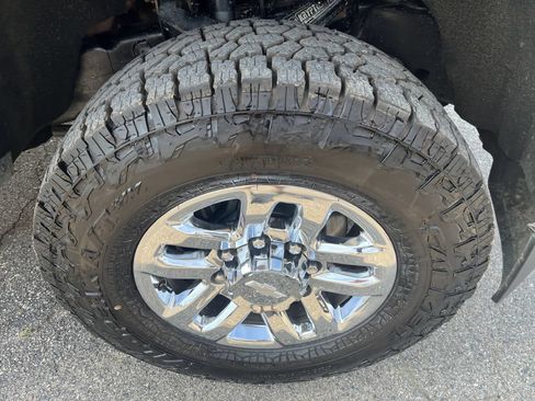 Used 2018 Chevrolet Silverado 2500 LT AWD/4WD image 15