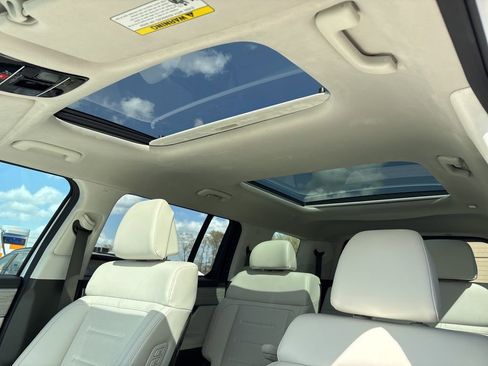 Certified 2025 Hyundai Santa Fe Calligraphy image 35