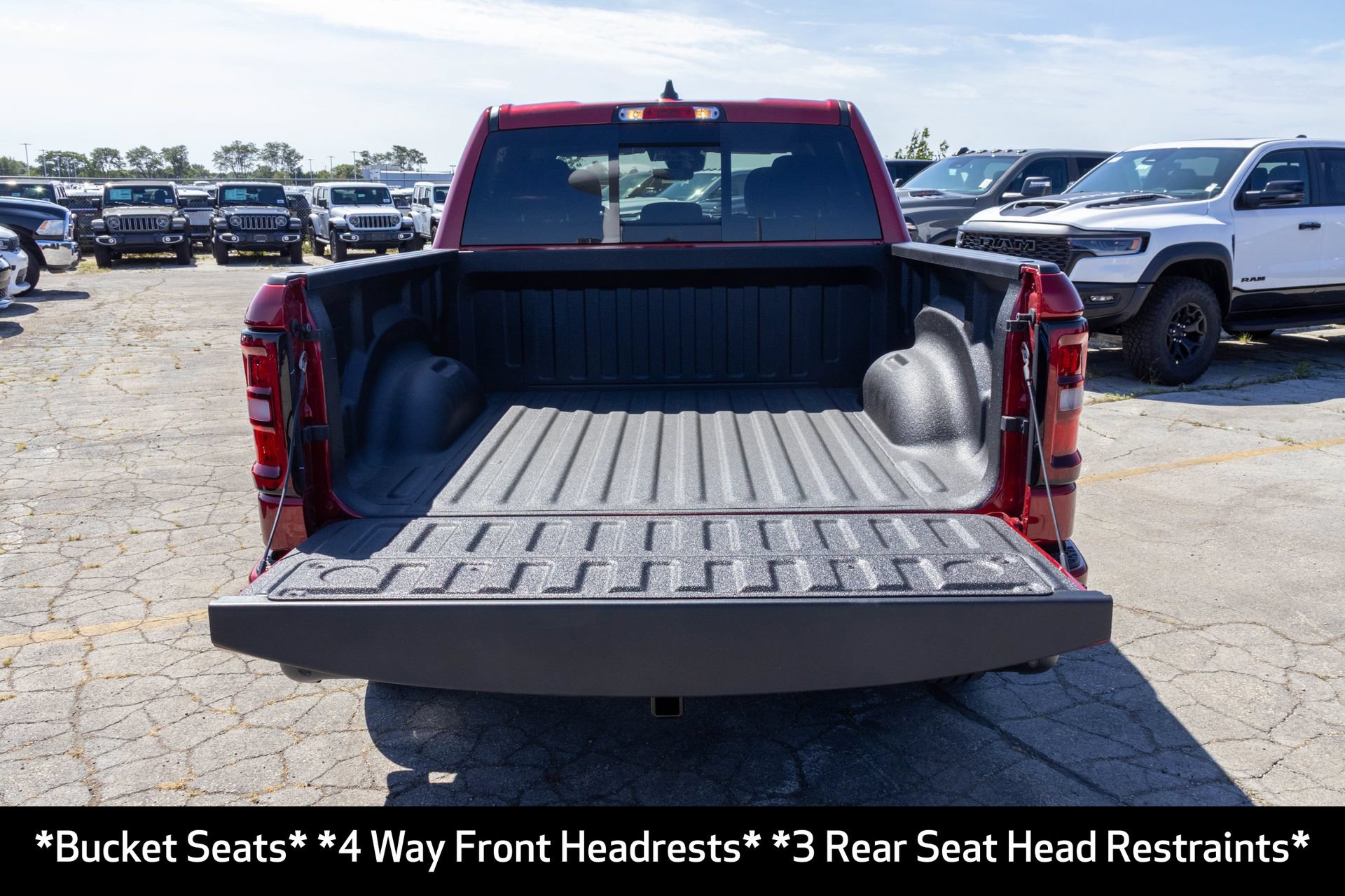 New 2026 RAM 1500 Express AWD/4WD image 16