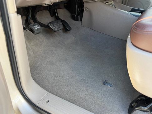 Used 2005 Toyota Sequoia SR5 RWD image 70