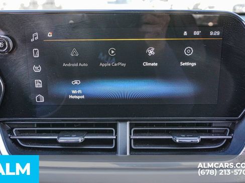 Used 2025 Chevrolet Trax LT FWD image 33