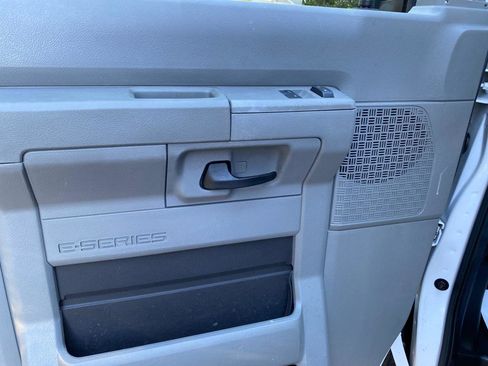 Used 2013 Ford E-250 and Econoline 250 w/ PWR Group image 20
