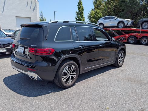 Used 2024 Mercedes-Benz GLB 250 4MATIC image 3