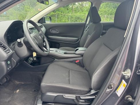 Certified 2018 Honda HR-V LX image 18