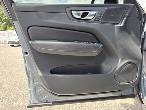 Certified 2023 Volvo XC60 B5 Ultimate w/ Climate Package FWD image 34