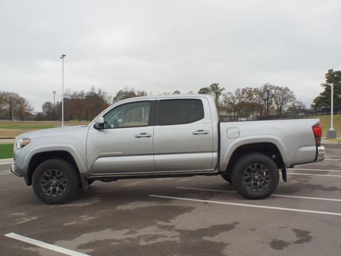 Used 2023 Toyota Tacoma SR5 image 10