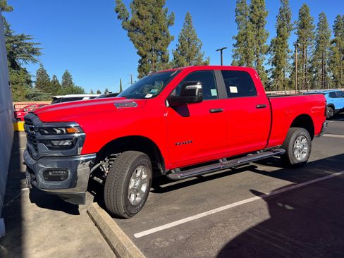 Used 2026 RAM 2500 Big Horn AWD/4WD image 2