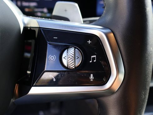 Used 2025 BMW 740i image 51