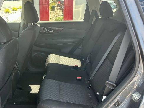Used 2019 Nissan Rogue SV AWD/4WD image 9