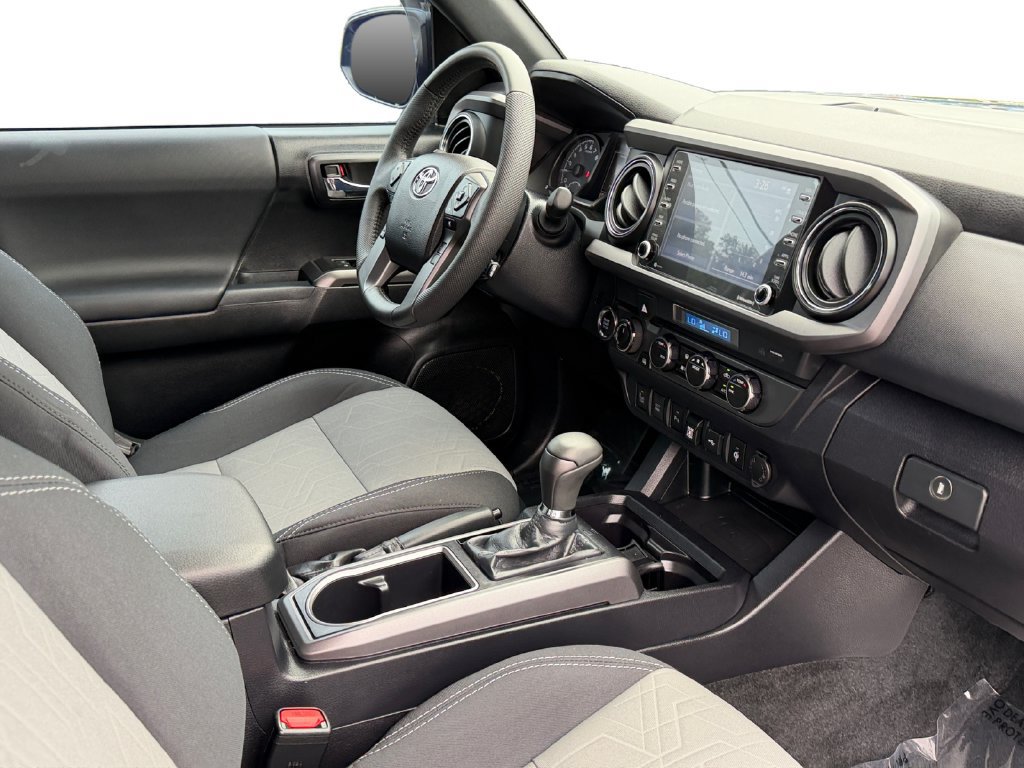 Used 2021 Toyota Tacoma TRD Off-Road w/ Technology Package AWD/4WD image 7