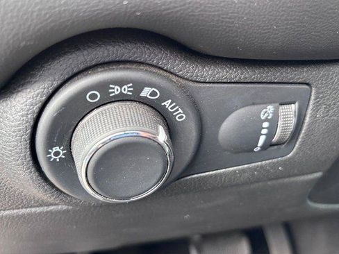 Used 2024 Dodge Durango GT RWD image 9