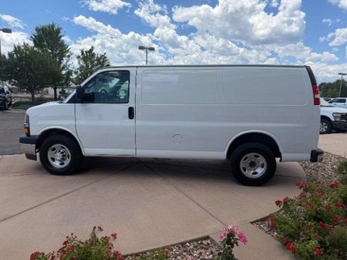 Used 2020 Chevrolet Express 2500 w/ Driver Convenience Package RWD image 9