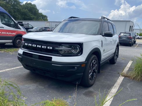 Used 2022 Ford Bronco Sport Outer Banks w/ Tech Package AWD/4WD image 3