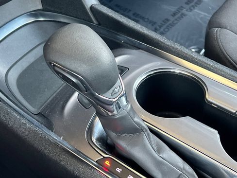 Used 2024 Chevrolet Malibu LT FWD image 20