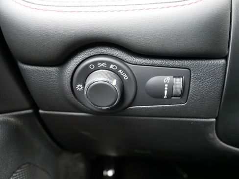 Certified 2024 Dodge Durango GT image 26