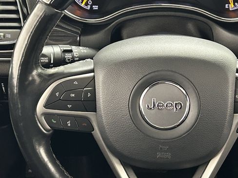 Used 2020 Jeep Grand Cherokee Overland image 11