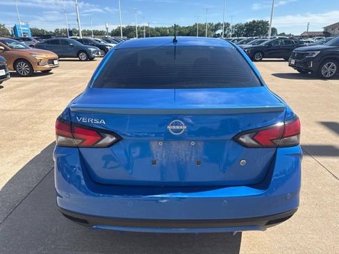 Used 2023 Nissan Versa S w/ Trunk Package FWD image 4