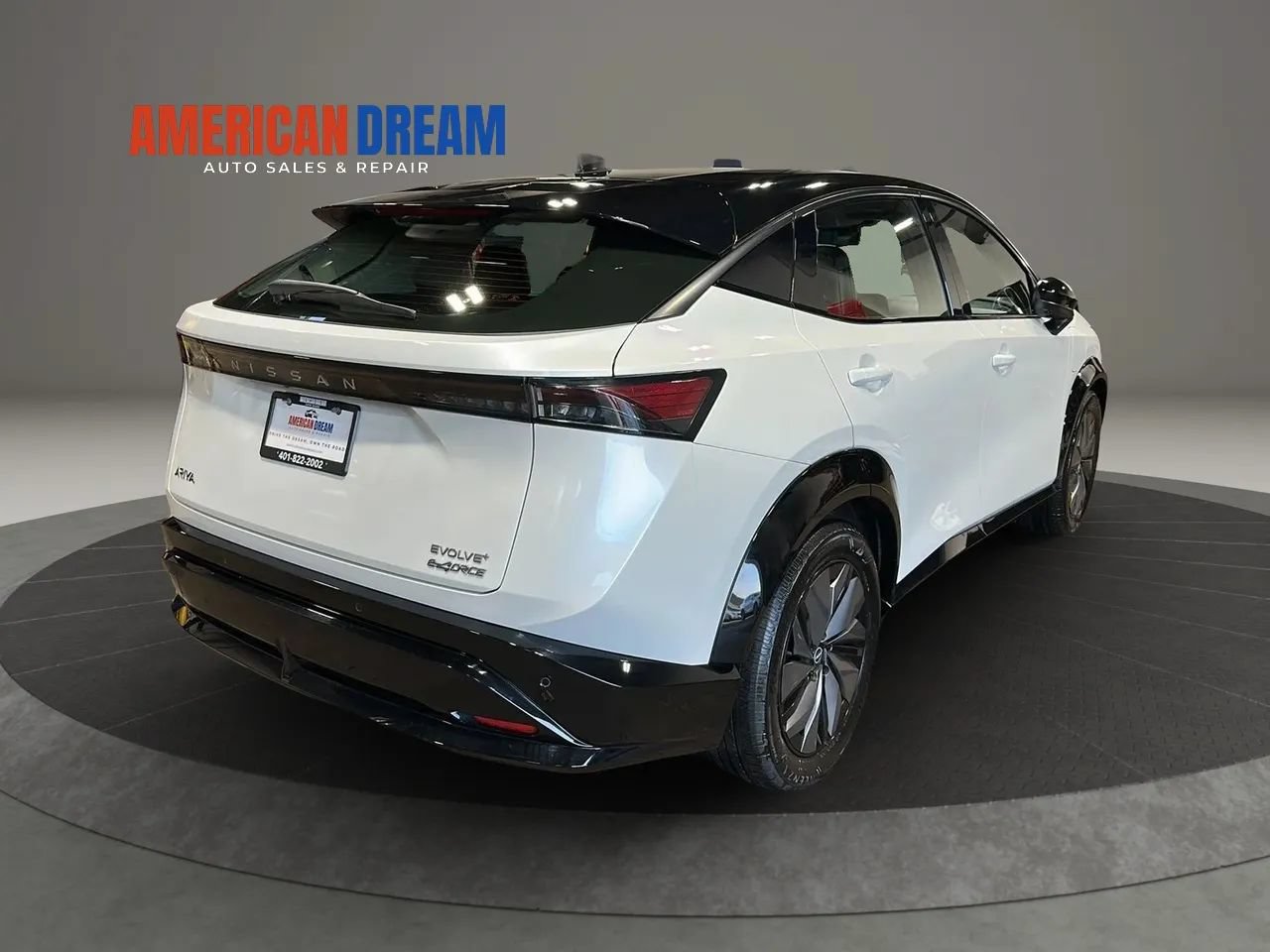 Used 2024 Nissan Ariya AWD image 5