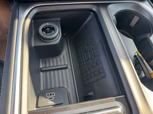 New 2025 Ford Expedition Max Platinum w/ Driver's Package image 22