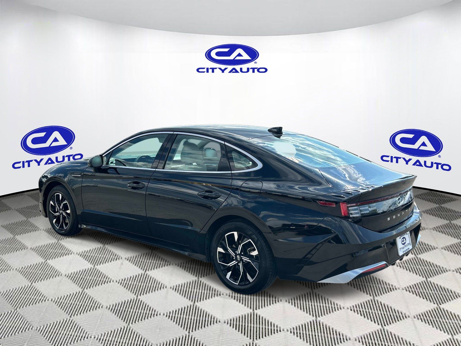 Used 2025 Hyundai Sonata SEL FWD image 5