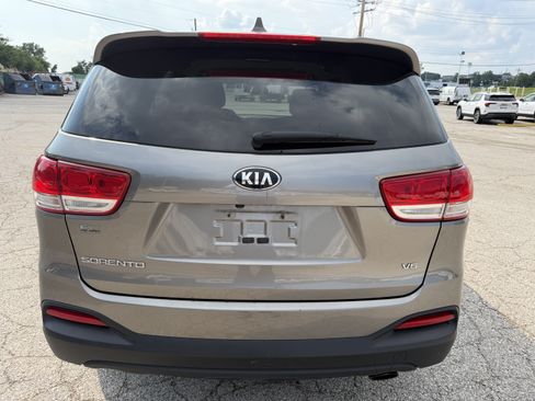 Used 2016 Kia Sorento LX AWD/4WD image 6