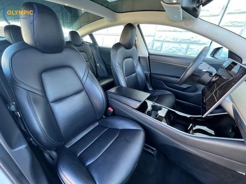 Used 2020 Tesla Model 3 Standard Range RWD image 32