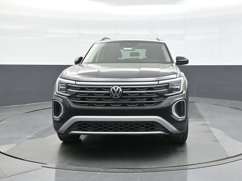 New 2026 Volkswagen Atlas Peak Edition AWD/4WD image 2