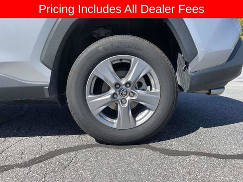 Used 2025 Toyota RAV4 XLE AWD/4WD image 9