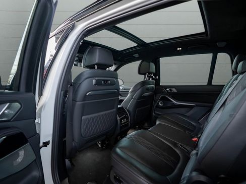 Used 2023 BMW X7 xDrive40i w/ Executive Package image 29