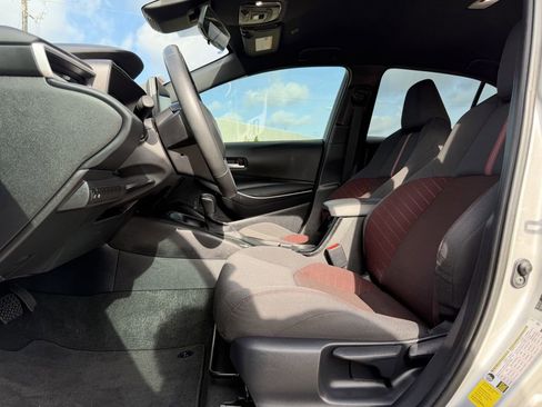 Used 2025 Toyota Corolla SE FWD image 27