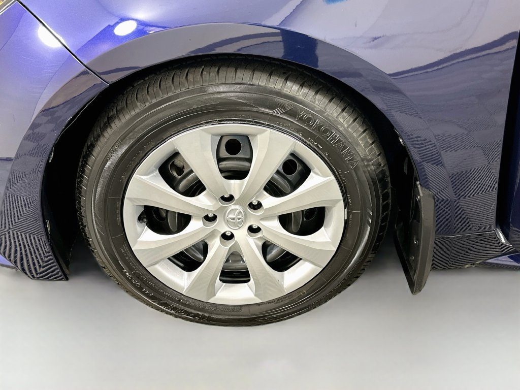 Used 2024 Toyota Corolla LE FWD image 29