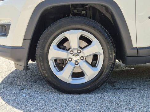 Used 2018 Jeep Compass Latitude w/ Popular Equipment Group AWD/4WD image 27
