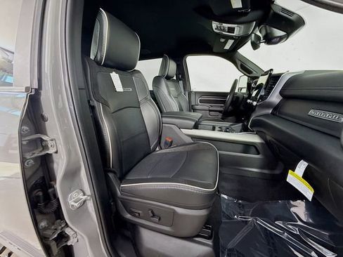New 2026 RAM 2500 Laramie AWD/4WD image 29