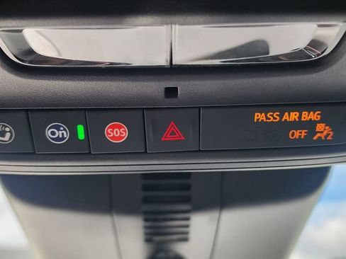 Used 2025 Chevrolet Traverse Z71 w/ LPO, Floor Liner Package AWD/4WD image 41