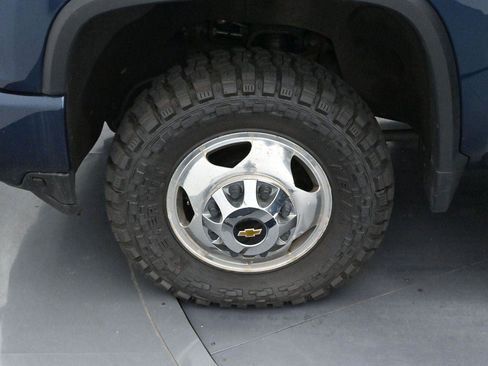 Used 2023 Chevrolet Silverado 3500 High Country w/ Technology Package AWD/4WD image 33