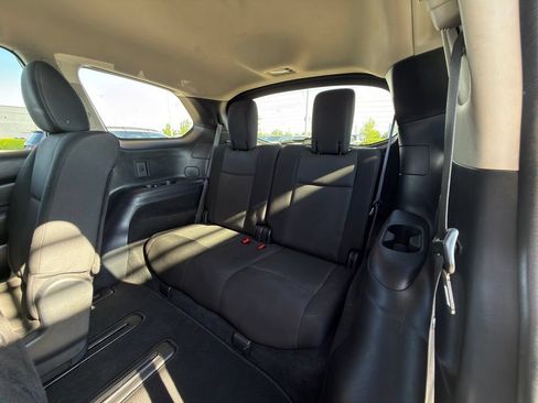 Used 2020 Nissan Pathfinder S FWD image 26