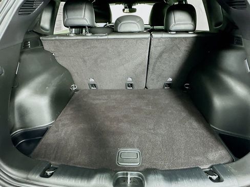 Certified 2024 Jeep Compass Limited image 36