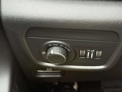 Used 2024 Jeep Grand Cherokee Altitude AWD/4WD image 26