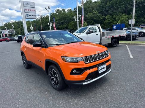 New 2026 Jeep Compass Limited AWD/4WD image 2