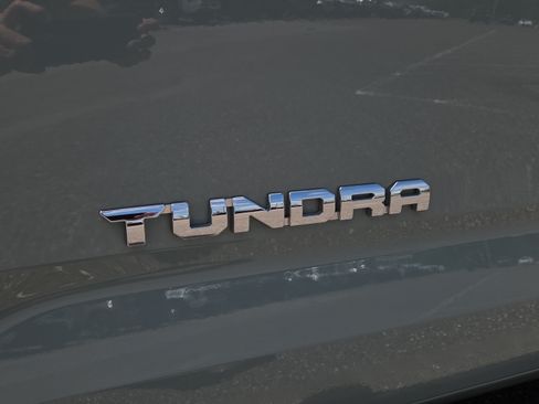 Certified 2025 Toyota Tundra Limited AWD/4WD image 31